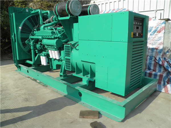 香洲出租发电机 发电机组厂家：柴油发电机组的控制屏的作用是什么？