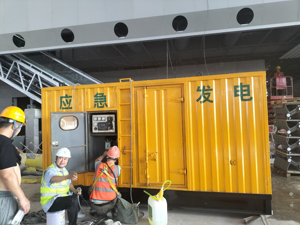 香洲怎样判断空气滤清器是否需要更换？