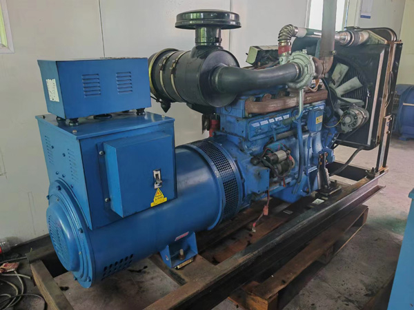 香洲100kW柴油发电机组使用多级机油有哪些优缺点？
